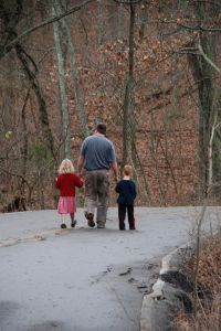 father-and-children-on-a-walk-1145736-m.jpg